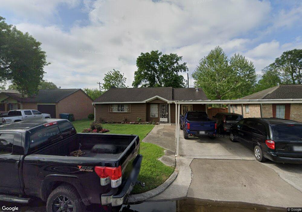 5721 Maywood Dr, Houston, TX 77053 - photo 1