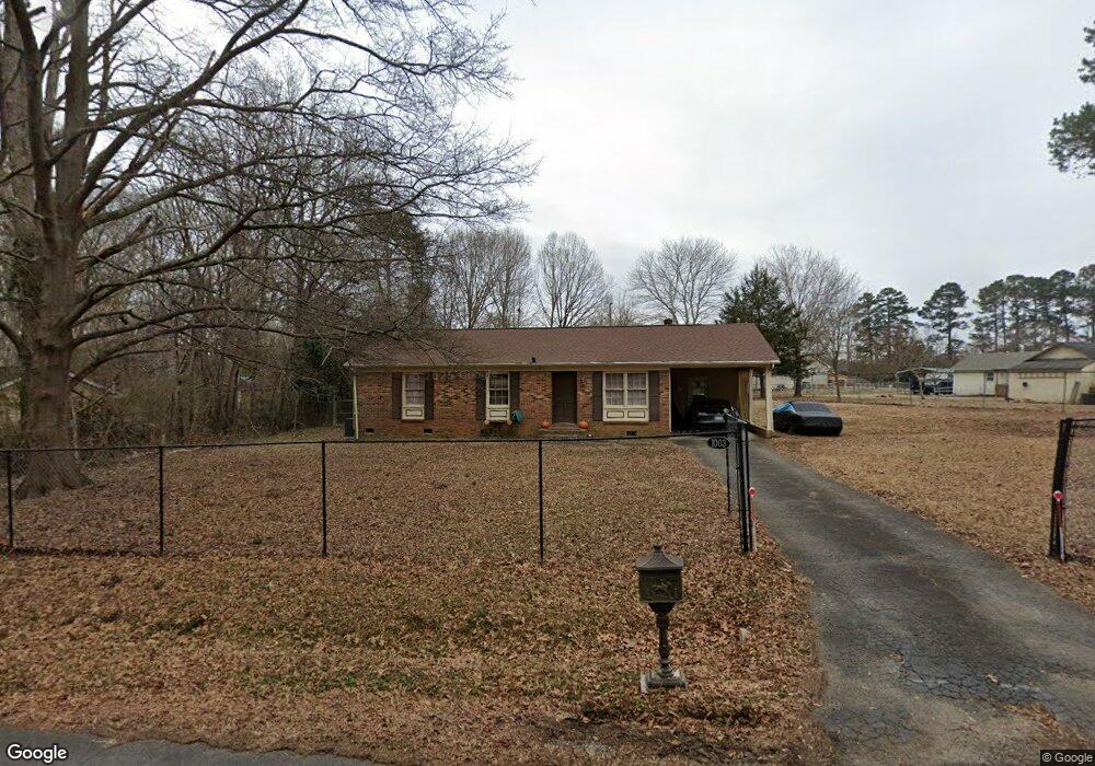 1003 Holly Hills Dr, Gastonia, NC 28052 - photo 1