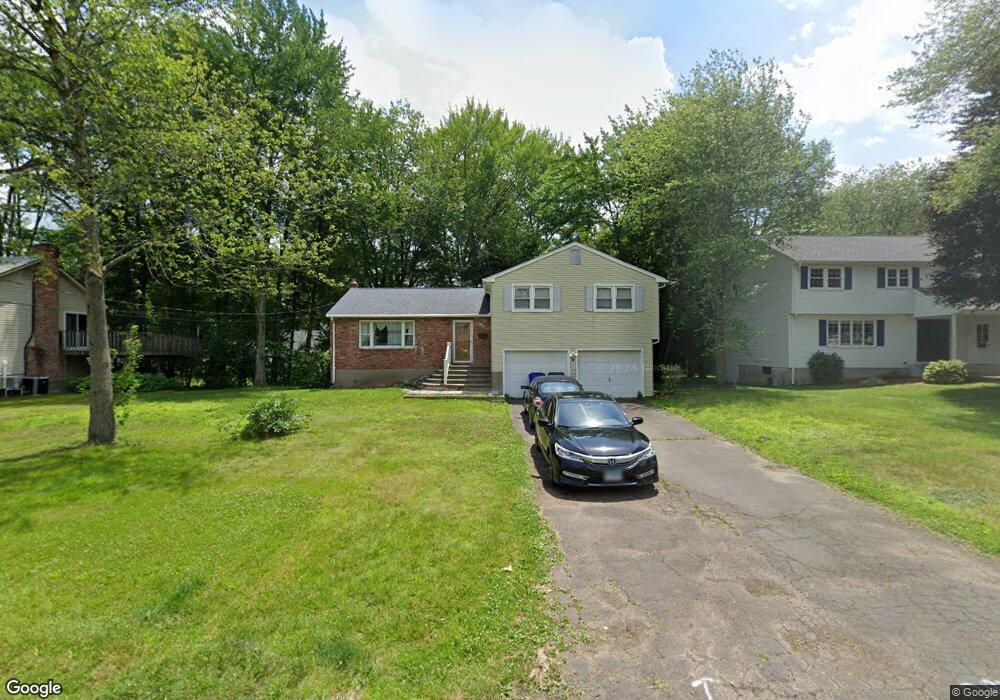 41 Iroquois Rd, West Hartford, CT 06117 - photo 1