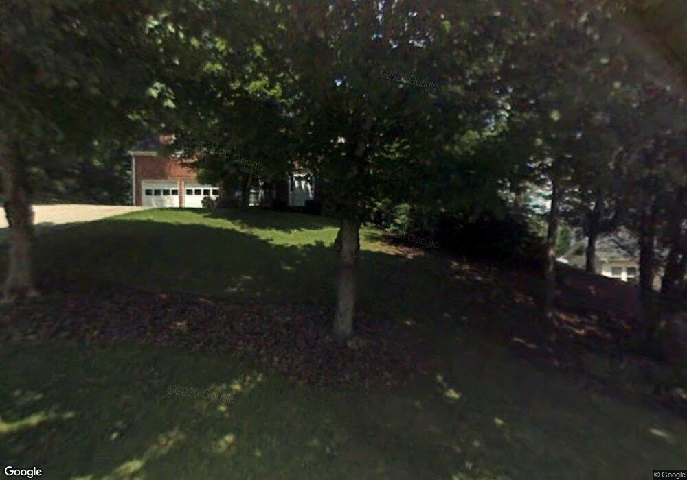 3334 Trails End Rd NE, Roswell, GA 30075 - photo 1