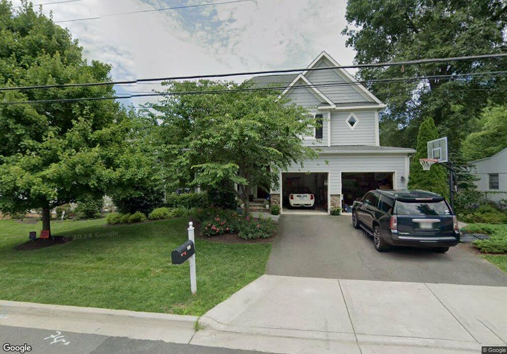 516 Spring St SE, Vienna, VA 22180 - photo 1