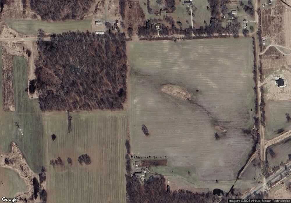 10867 Beach Rd, Dexter, MI 48130 - photo 1