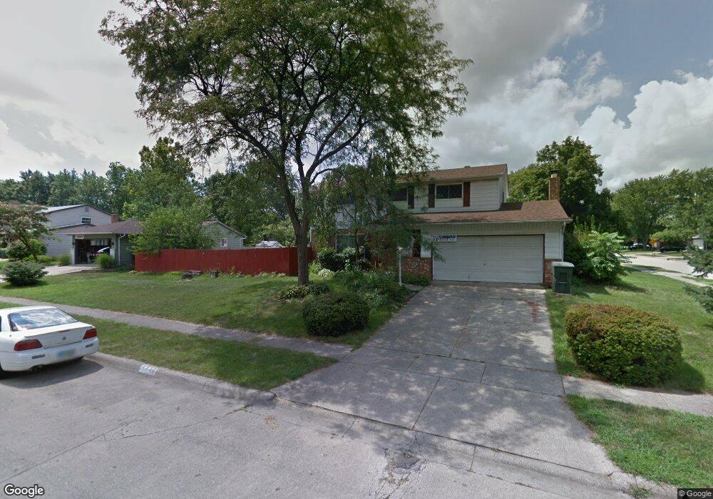 6633 Barrett Ln, Columbus, OH 43229 - photo 1