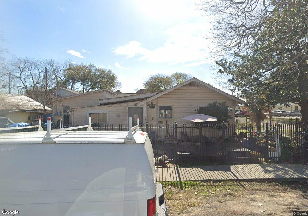 612 Northwood St, Houston, TX 77009 - photo 1