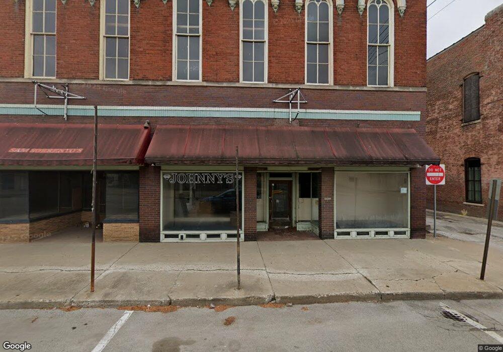 521 Broadway St, Lincoln, IL 62656 - photo 1