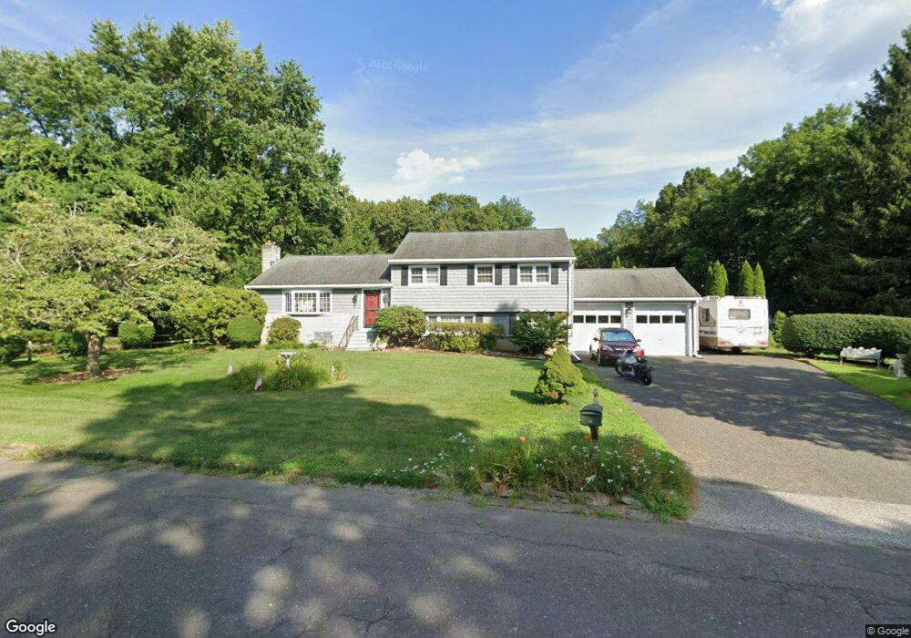 27 Canterbury Ln, Trumbull, CT 06611 - photo 1