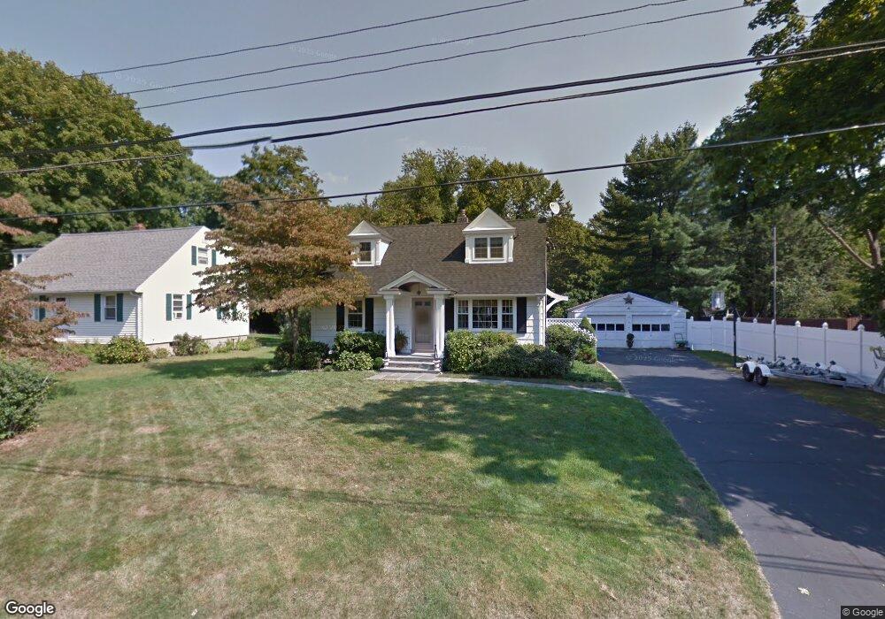 124 Sasapequan Rd, Fairfield, CT 06824 - photo 1