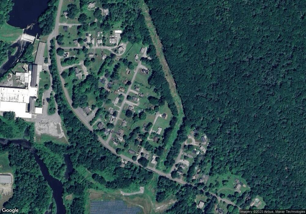 11 Walnut St, Great Barrington, MA 01230 - photo 1