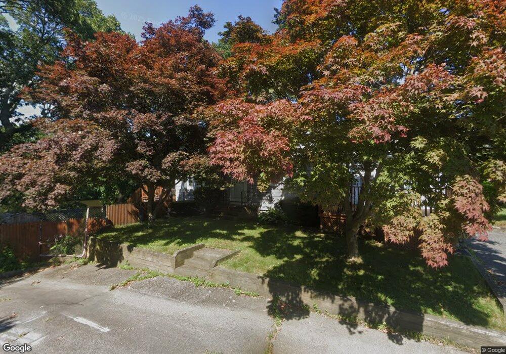 4 Etta St, Warwick, RI 02889 - photo 1