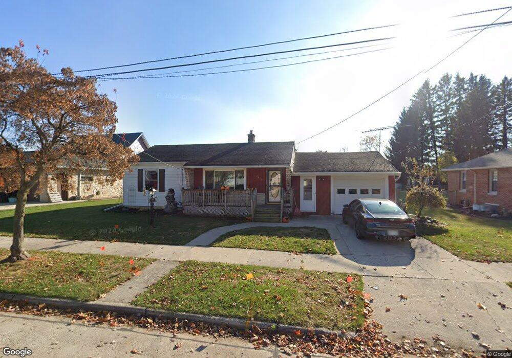 1909 32nd St, Two Rivers, WI 54241 - photo 1