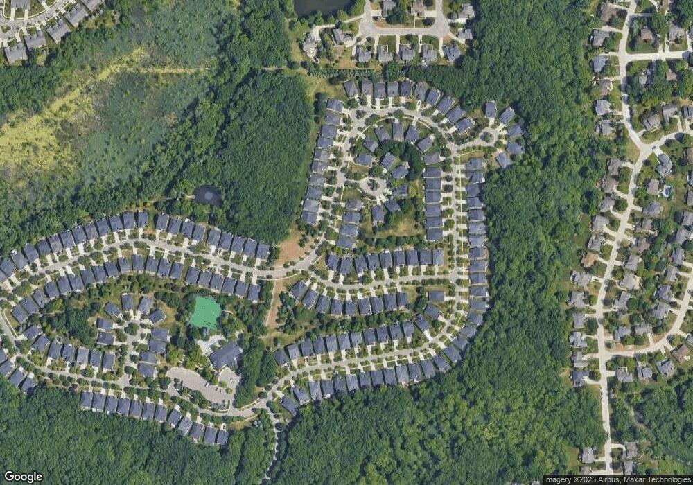 3975 Hillsdale Dr, Auburn Hills, MI 48326 - photo 1