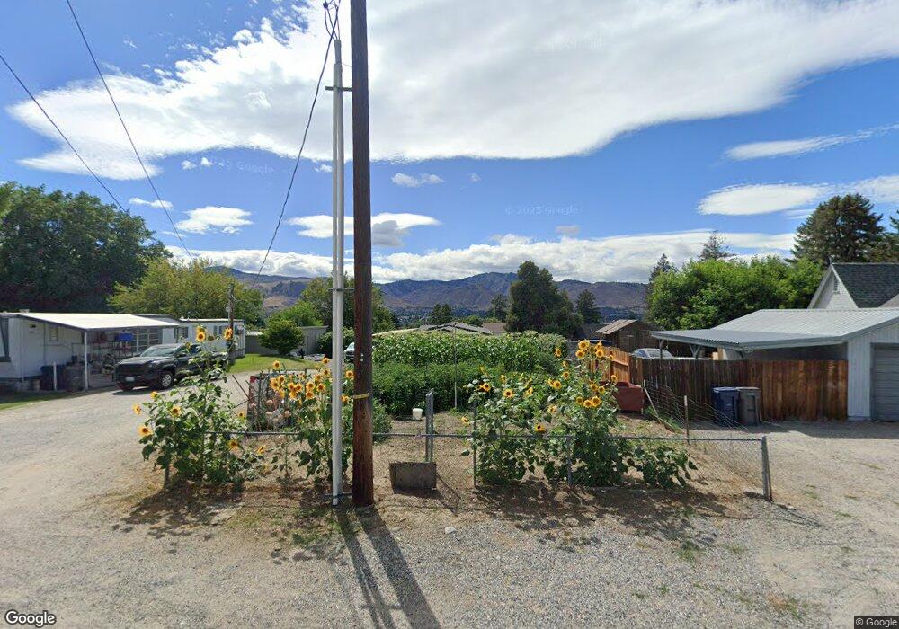 792 N Gale Place, East Wenatchee, WA 98802 - photo 1