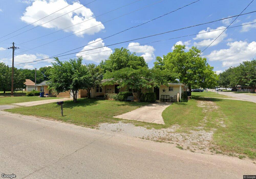 1107 E Chestnut Ave, Duncan, OK 73533 - photo 1