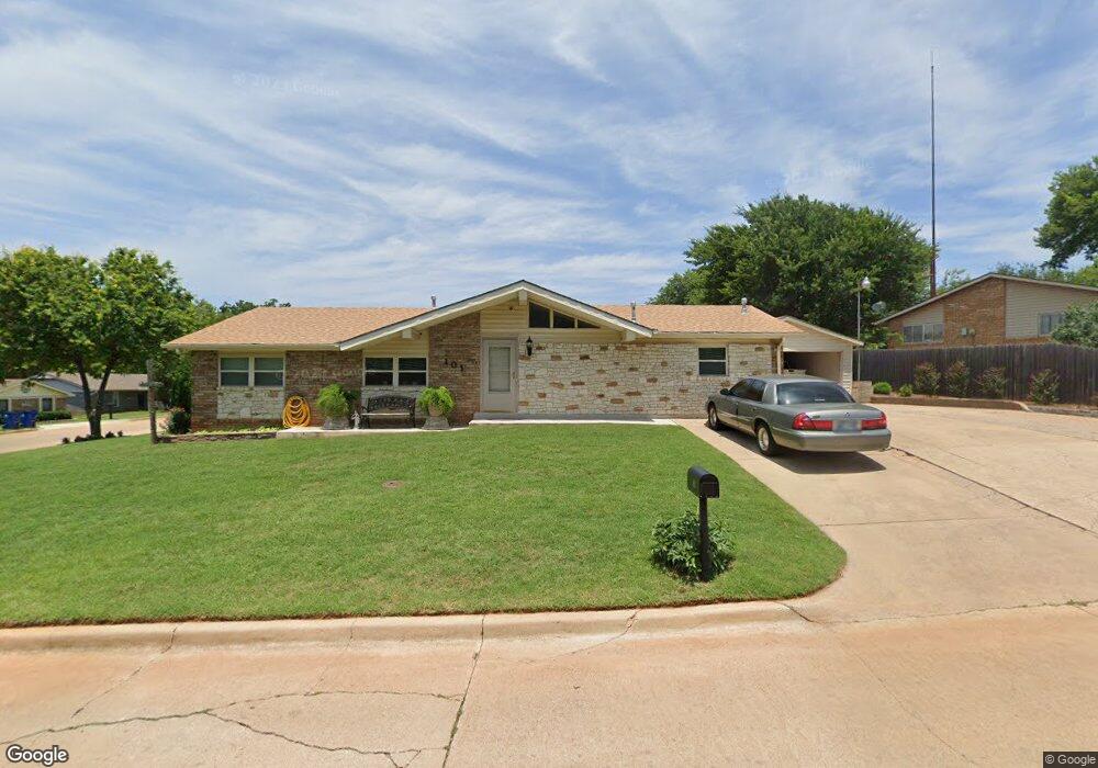 101 Ridgecrest Dr, Duncan, OK 73533 - photo 1