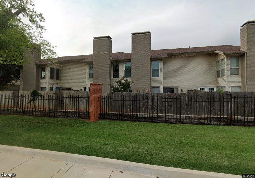 11416 Benttree Cir unit 11416, Oklahoma City, OK 73120 - photo 1
