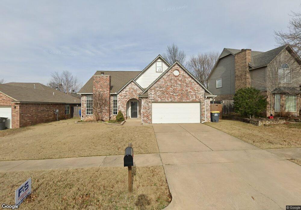 1131 E 138th St, Glenpool, OK 74033 - photo 1