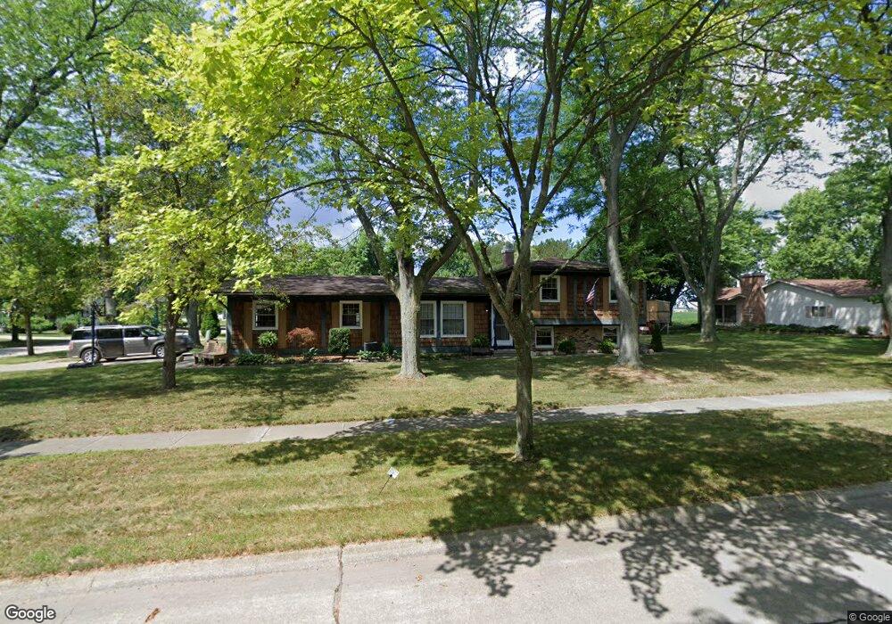 512 Franconian Dr E, Frankenmuth, MI 48734 - photo 1