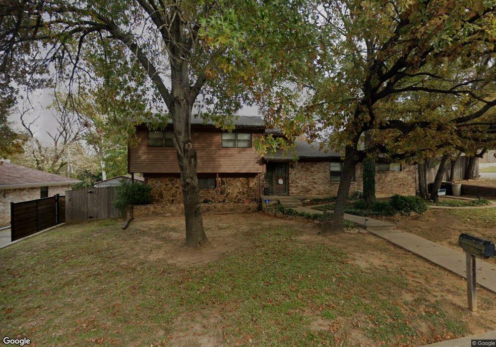 916 Wade Dr, Bedford, TX 76022 - photo 1