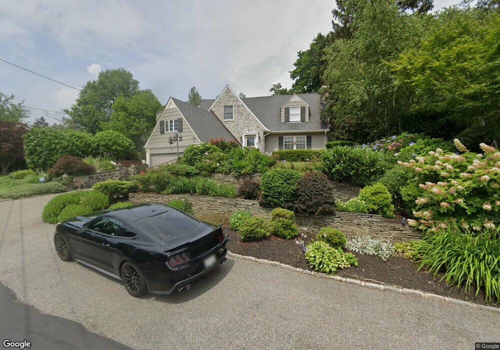 6 Janssen Dr, Manhasset, NY 11030 - photo 1