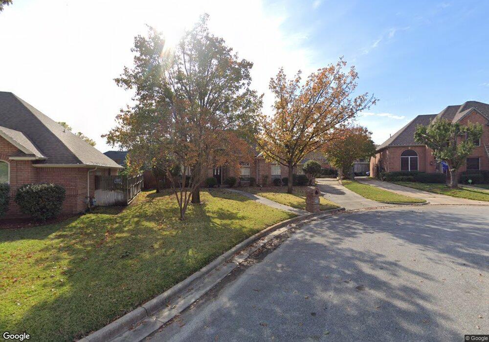 405 Cottonwood Ln, Hurst, TX 76054 - photo 1