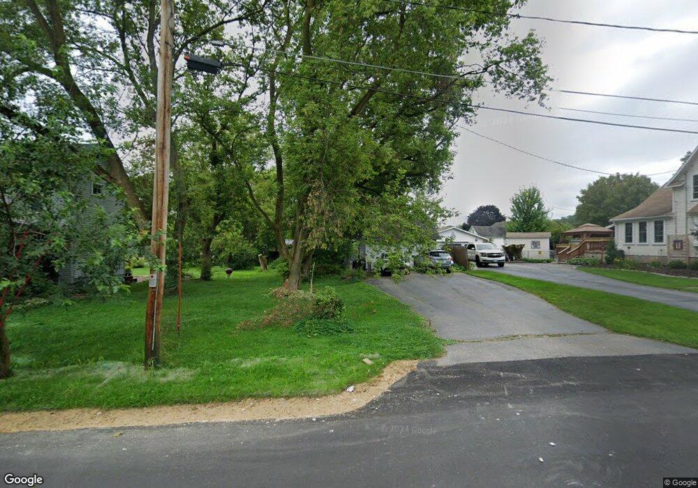 570 Mill St, Fontana, WI 53125 - photo 1