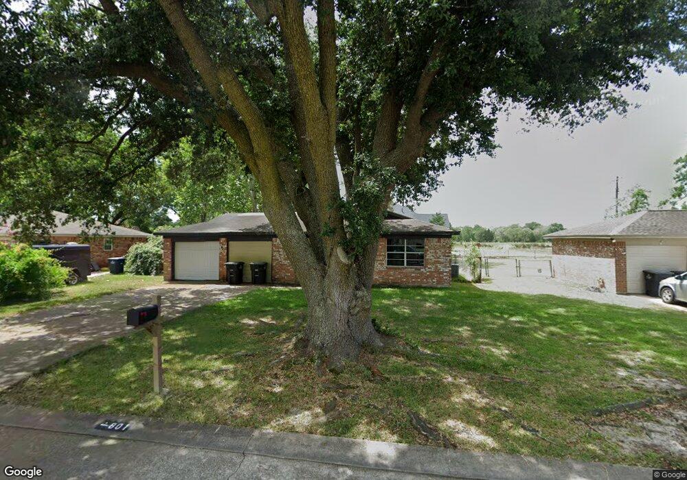 801 Circle Way, Alvin, TX 77511 - photo 1