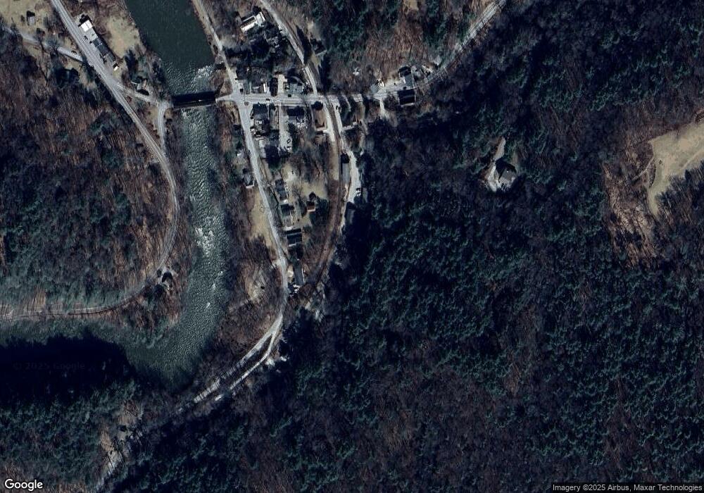 13 Railroad St, West Cornwall, CT 06796 - photo 1