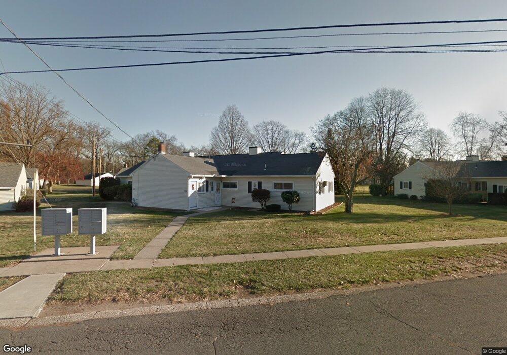 179 Applewood Dr, Chicopee, MA 01022 - photo 1