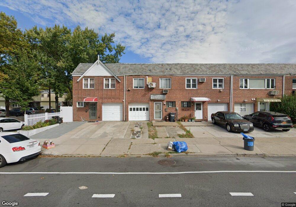 16203 73rd Ave, Fresh Meadows, NY 11366 - photo 1