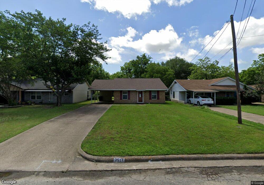 2517 W 5th Ave, Corsicana, TX 75110 - photo 1
