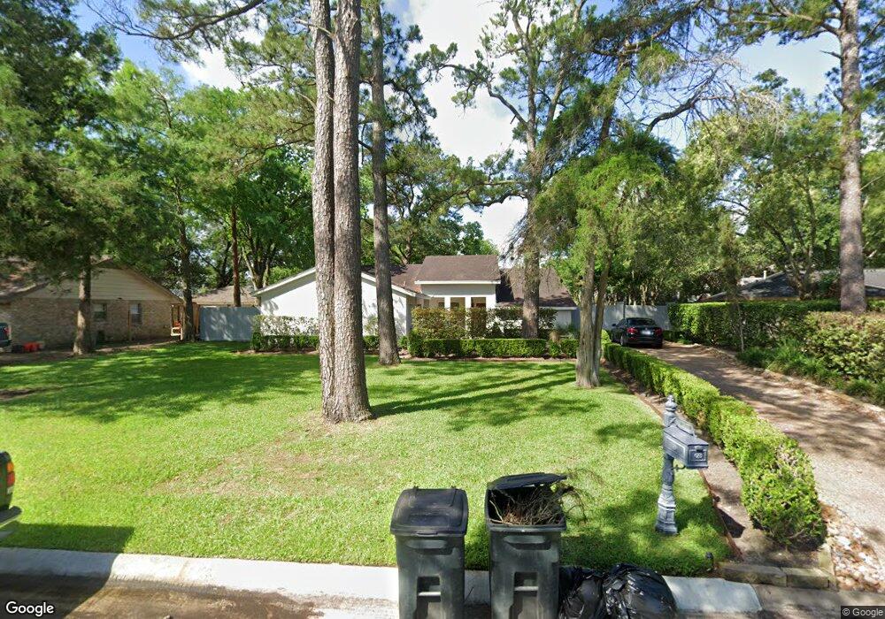 706 Penn Dr, Friendswood, TX 77546 - photo 1