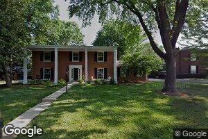 363 Medina Dr, Saint Louis, MO 63122