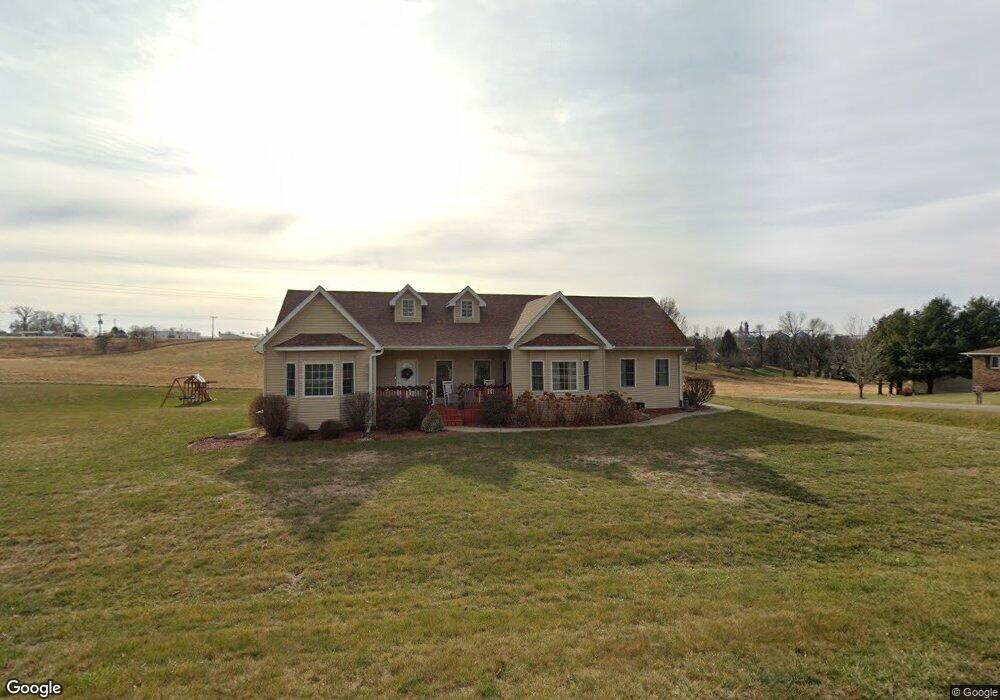 655 Hideaway Ave, Newton, IA 50208 - photo 1
