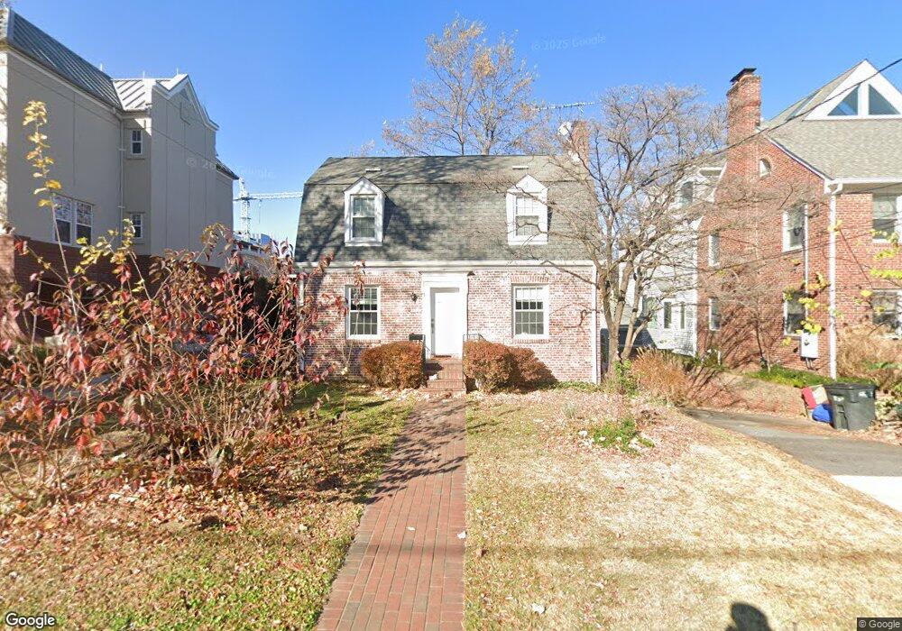 4527 Middleton Ln, Bethesda, MD 20814 - photo 1