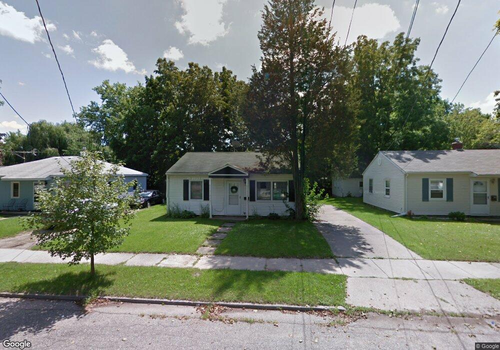 1301 Glenn St, Lansing, MI 48915 - photo 1