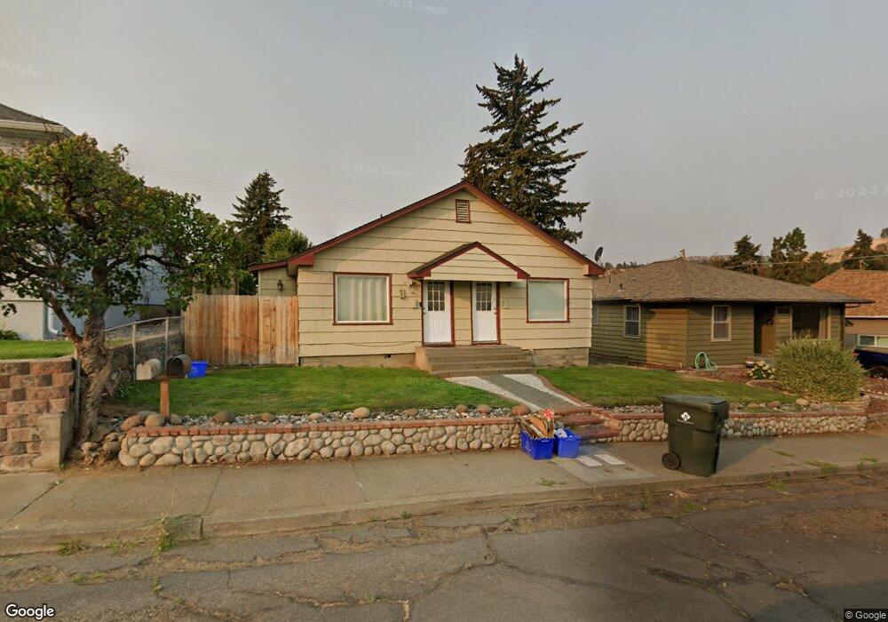 808 W 13th St, the Dalles, OR 97058 - photo 1