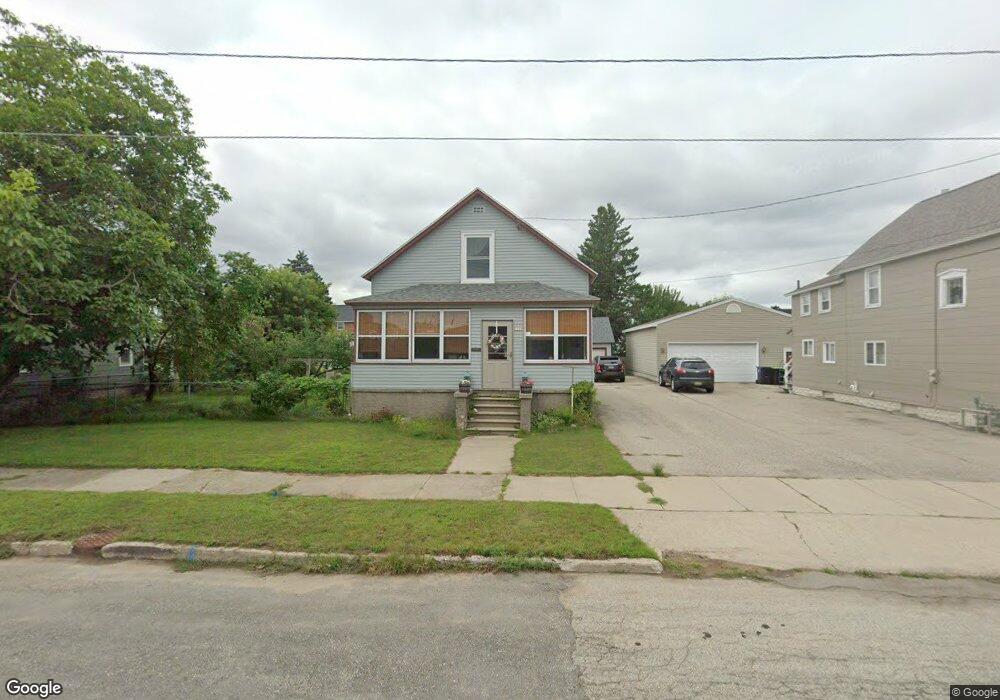 1105 18th St, Menominee, MI 49858 - photo 1