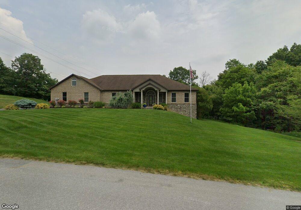 373 Lindman Dr, Chambersburg, PA 17202 - photo 1