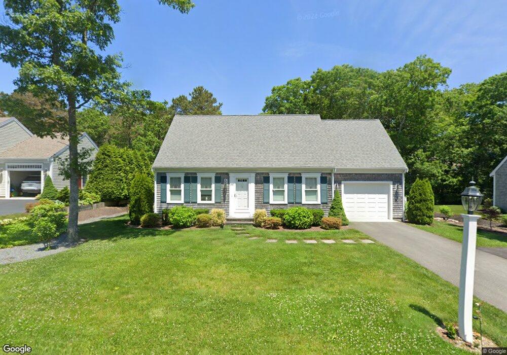172 Pheasant Hill Cir, Cotuit, MA 2635 - photo 1