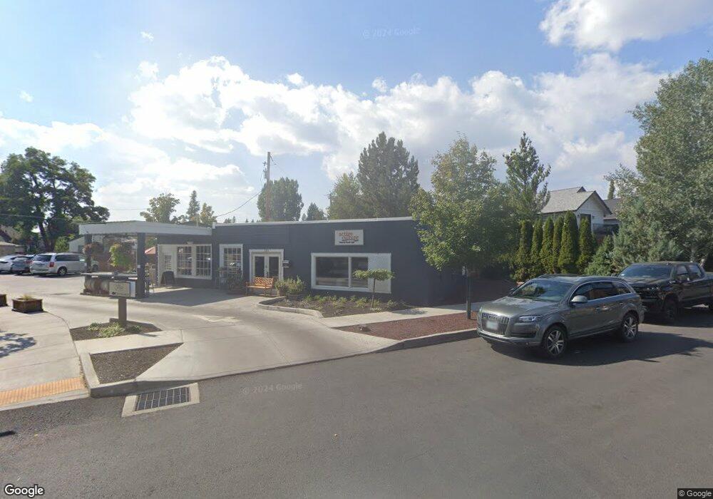 285 NW Riverside Blvd, Bend, OR 97701 - photo 1