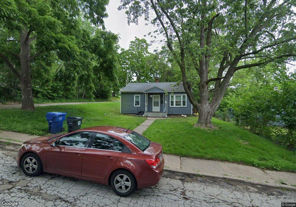 1431 Esplanade Ave, Davenport, IA 52803 - photo 1