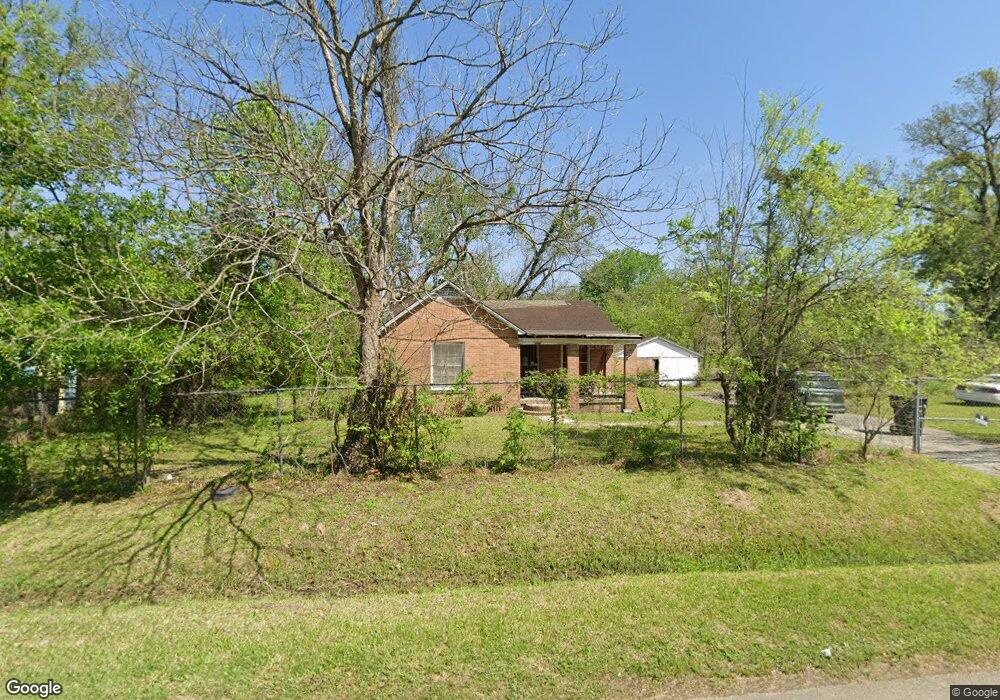 6915 Carothers St, Houston, TX 77028 - photo 1