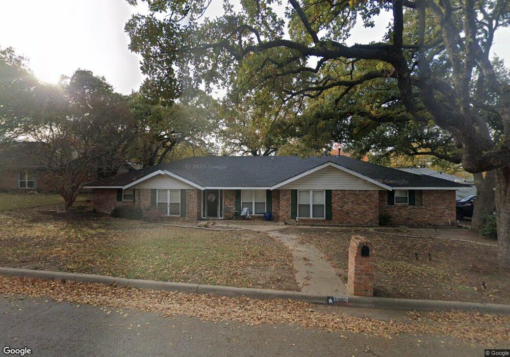 1302 Cliffwood Rd, Euless, TX 76040 - photo 1