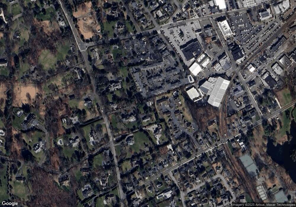 677 Weed St, New Canaan, CT 06840 - photo 1