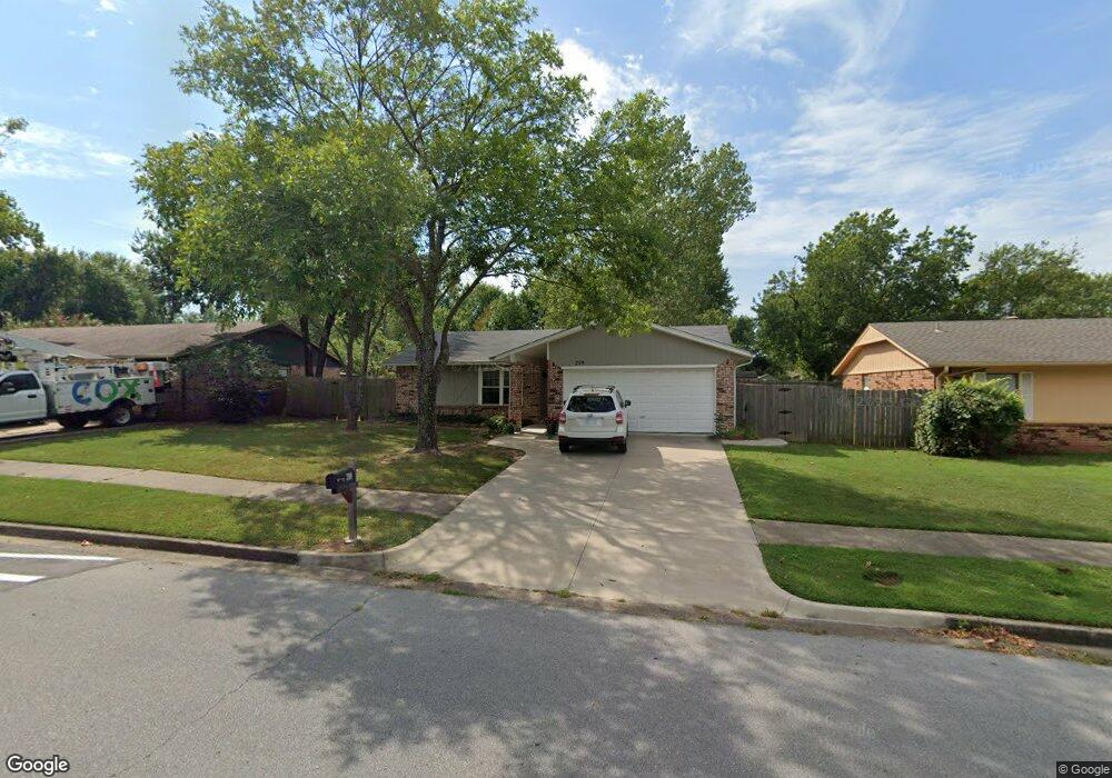 209 E Vicksburg St, Broken Arrow, OK 74011 - photo 1