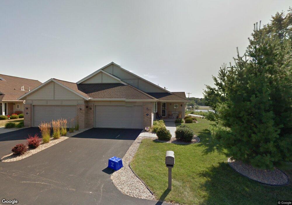 2702 River Ln unit 2702, Two Rivers, WI 54241 - photo 1