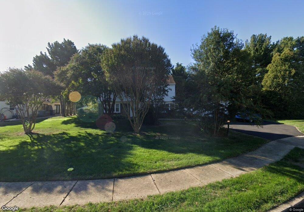 12805 Melvue Ct, Fairfax, VA 22033 - photo 1