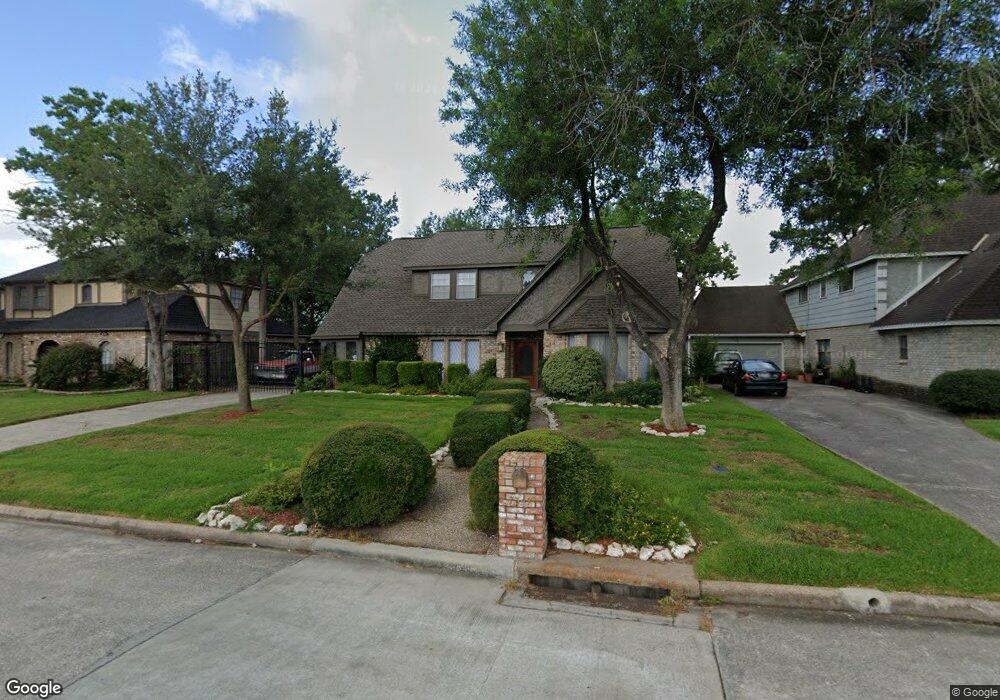 7347 Athlone Dr, Houston, TX 77088 - photo 1