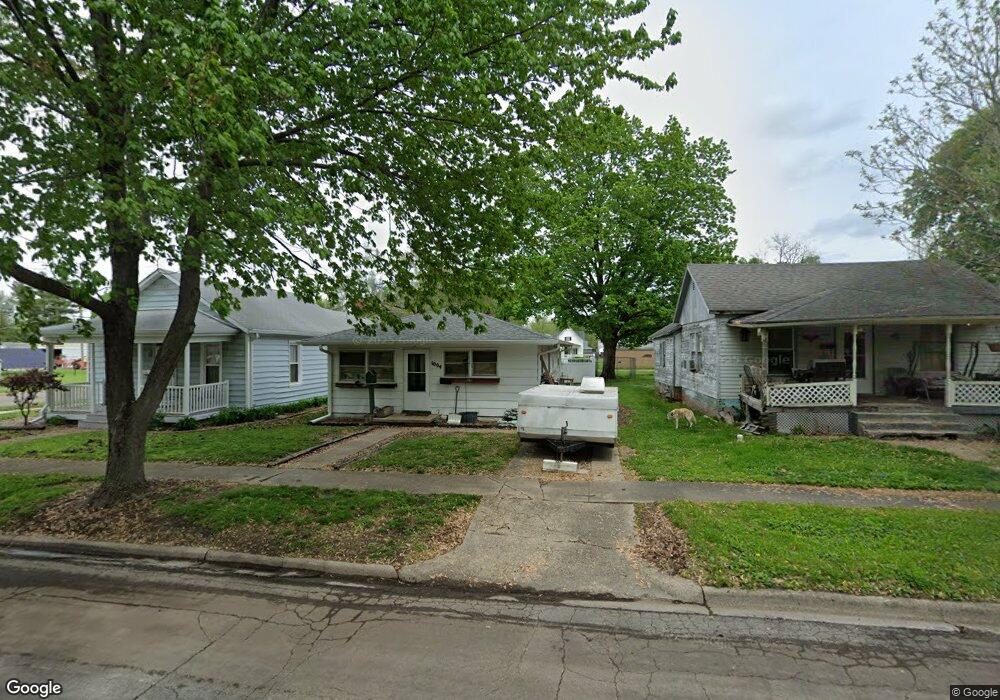1004 Clinton St, Lincoln, IL 62656 - photo 1