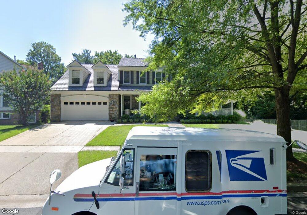 10928 Brewer House Rd, Rockville, MD 20852 - photo 1